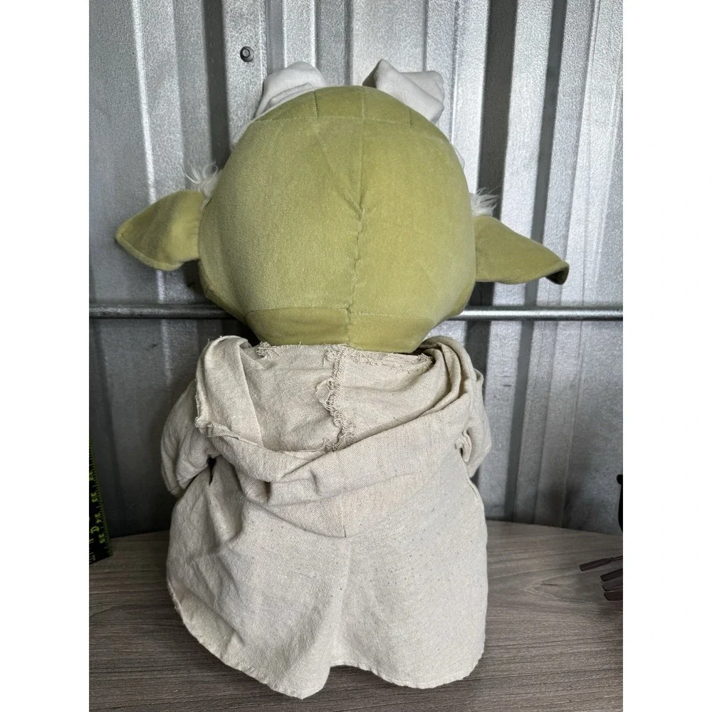 Star Wars Disney Gemmy Yoda 21